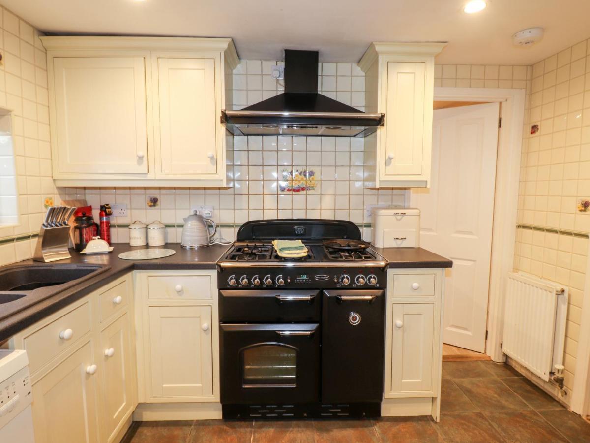 Little Barn Cottage Newport  Extérieur photo